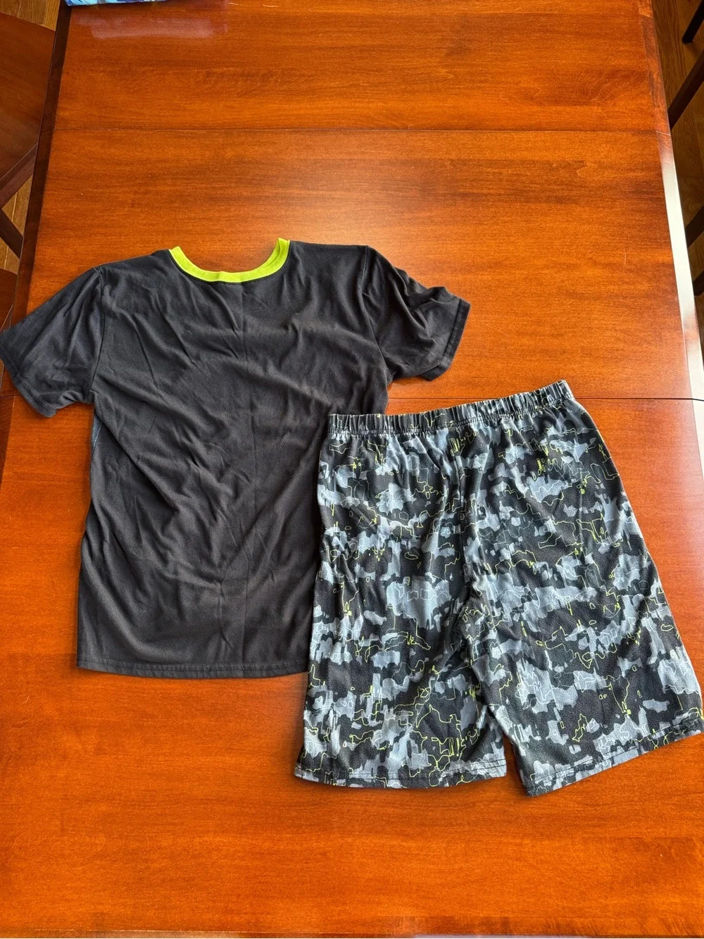 The Children’s Place Boys Size 16 XXL Friday 2 Piece Pajama Set Shorts